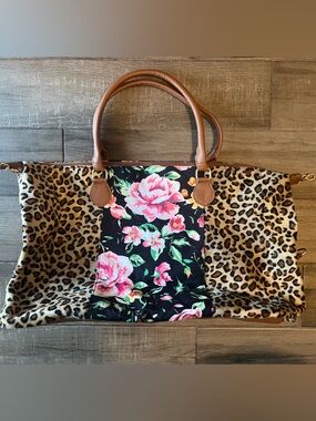 NWOT! -Leopard Print & Floral Travel Bag